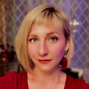 Meet your Posher, Elena